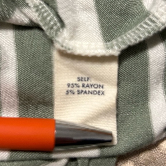 BKE Deep V-Neck Striped Shirt - Picture 6 of 6